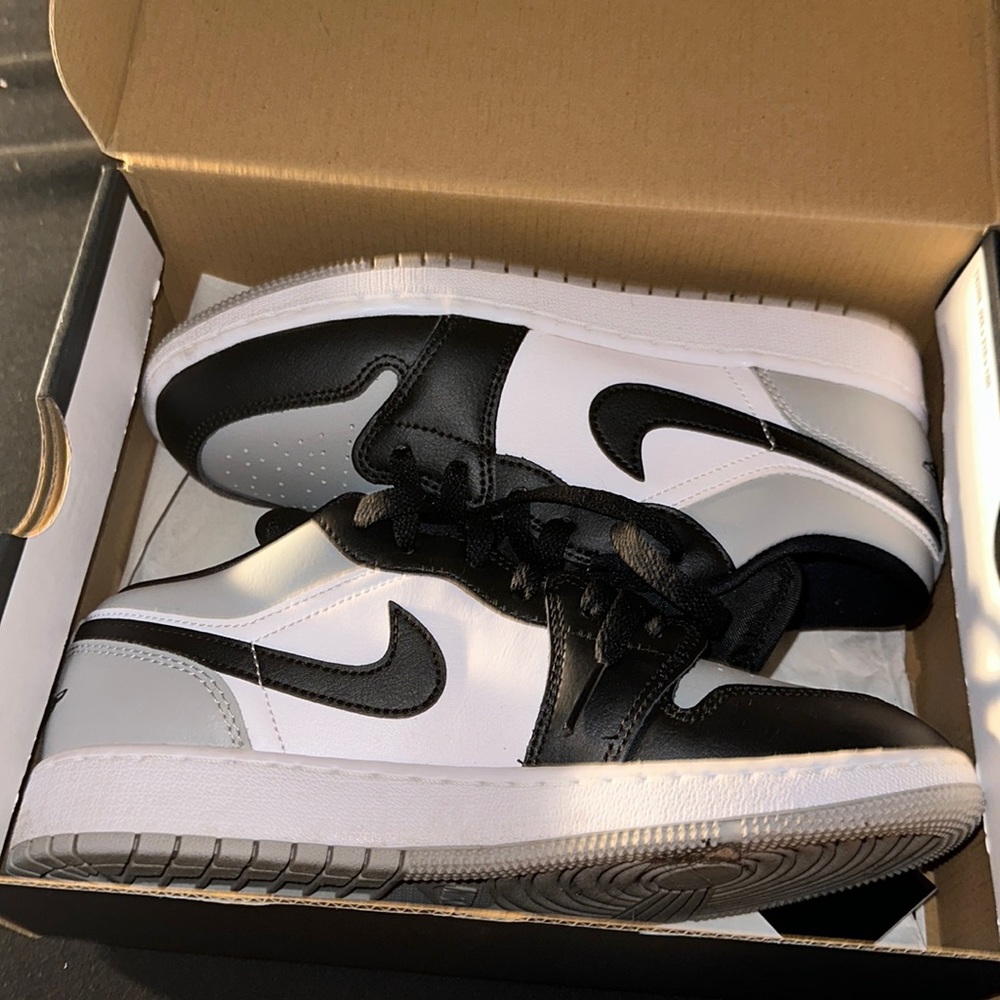 Light smoke grey, Jordan 1 lows
